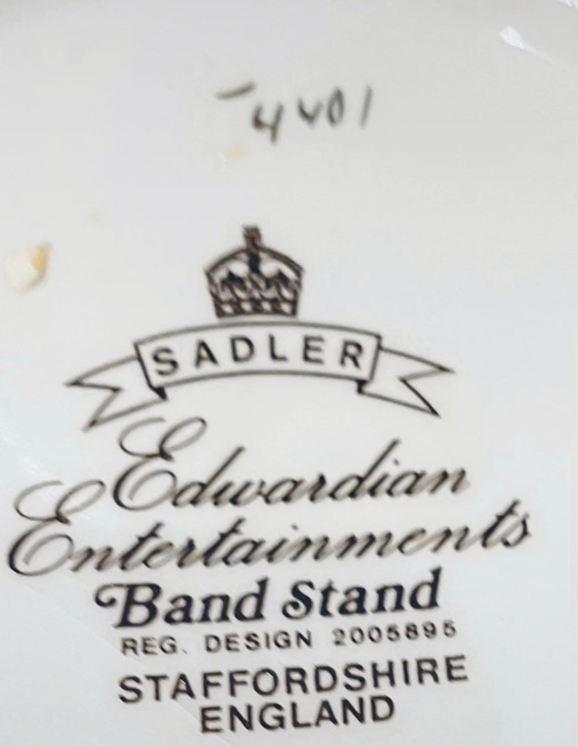 Sadler Tivoli teapot BandStand 4401