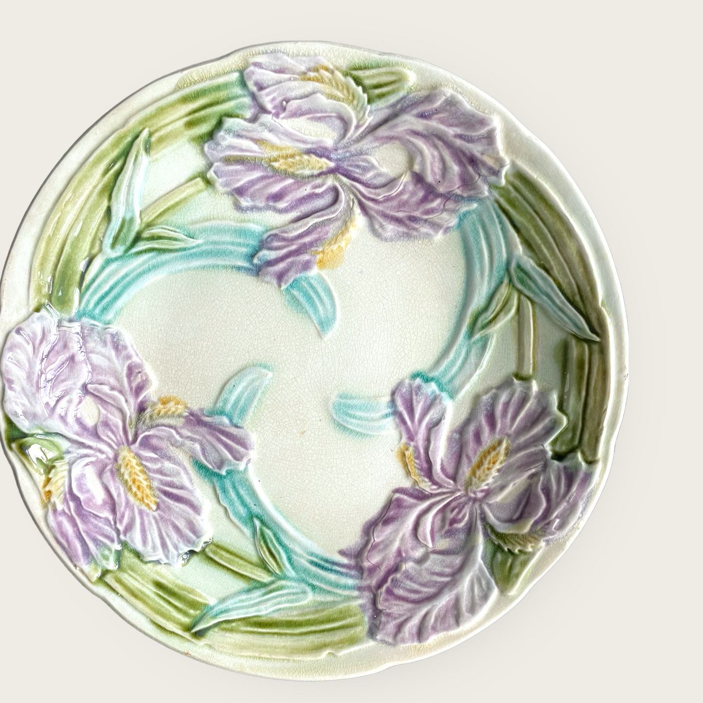 Frie Onnaing majolicia Iris plate C1900